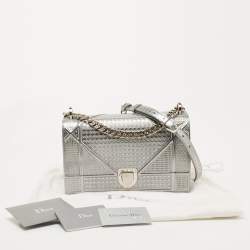 Pre Owned Dior Silver Micro Cannage Patent Leather Medium Diorama Shoulder Bag