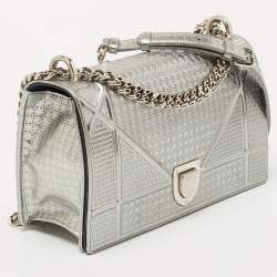 Pre Owned Dior Silver Micro Cannage Patent Leather Medium Diorama Shoulder Bag