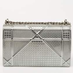 Pre Owned Dior Silver Micro Cannage Patent Leather Medium Diorama Shoulder Bag