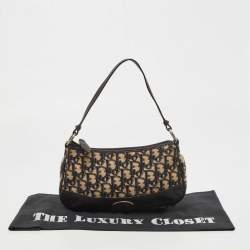 Pre Owned Dior Navy Blue/Cream Oblique Canvas and Leather Baguette Bag