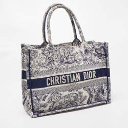 Pre Owned Dior Navy Blue/White Embroidered Canvas Medium Toile de Jouy Book Tote