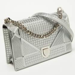 Pre Owned Dior Silver Microcannage Patent Leather Medium Diorama Flap Shoulder Bag