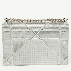Pre Owned Dior Silver Microcannage Patent Leather Medium Diorama Flap Shoulder Bag