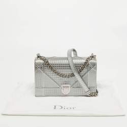 Pre Owned Dior Silver Microcannage Patent Leather Medium Diorama Flap Shoulder Bag