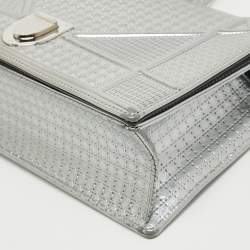Pre Owned Dior Silver Microcannage Patent Leather Medium Diorama Flap Shoulder Bag