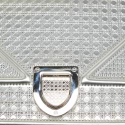 Pre Owned Dior Silver Microcannage Patent Leather Medium Diorama Flap Shoulder Bag