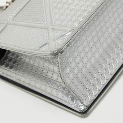 Pre Owned Dior Silver Microcannage Patent Leather Medium Diorama Flap Shoulder Bag