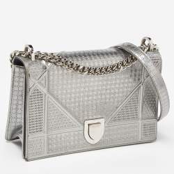 Pre Owned Dior Silver Microcannage Patent Leather Medium Diorama Flap Shoulder Bag