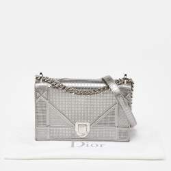 Pre Owned Dior Silver Microcannage Patent Leather Medium Diorama Flap Shoulder Bag