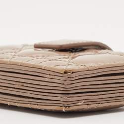 مملوكة مسبقًا Dior Beige Cannage Patent Leather Lady Dior 5 Gusset Card Holder