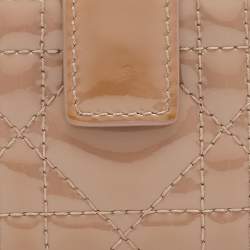 مملوكة مسبقًا Dior Beige Cannage Patent Leather Lady Dior 5 Gusset Card Holder