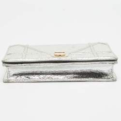 Pre Owned Dior Silver Crackled Patent Leather Diorama Chain Clutch