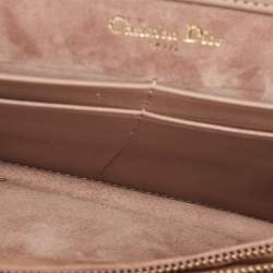 مملوكة مسبقًا محفظة بسلسلة ديور ديوراما مرصعة جلد سوداء