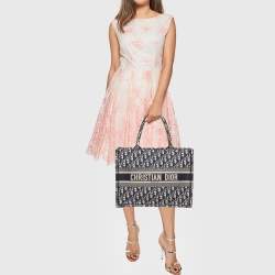 Pre Owned Dior Navy Blue Oblique Embroidered Canvas Medium Book Tote