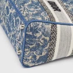 Pre Owned Dior Blue/Off White Cannage Embroidered Canvas Medium Lady D-Lite Tote