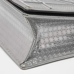 Pre Owned Dior Silver Microcannage Patent Leather Medium Diorama Flap Shoulder Bag