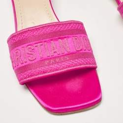 مملوكة مسبقًا Dior Magenta Embroidered Satin Dway Slide Sandals Size 37.5