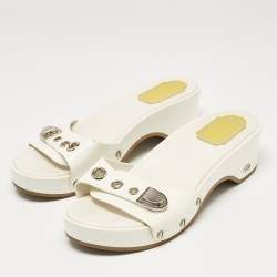 Pre Owned Dior Cream Patent Leather Slide Sandals Size 36.5