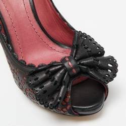 Pre Owned حذاء كعب عالي ديور كابريس جلد أسود / وردي بقطع ليزر مقاس 40