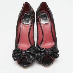 Pre Owned حذاء كعب عالي ديور كابريس جلد أسود / وردي بقطع ليزر مقاس 40