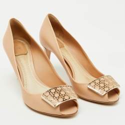 Pre Owned Dior Beige Leather Metal Cannage Plaque Detail Peep Toe Pumps Size 39.5
