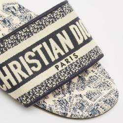 مملوكة مسبقًا Dior Navy Blue Embroidered Canvas Dway Flat Slides Size 39