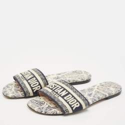 مملوكة مسبقًا Dior Navy Blue Embroidered Canvas Dway Flat Slides Size 39