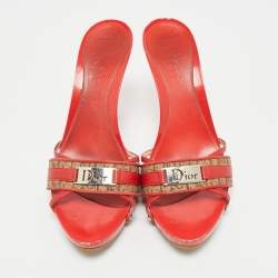 Pre Owned صندل ديور قماش أحمر/بيج وجلد مقاس 40.5