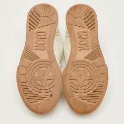 مملوكة مسبقًا حذاء رياضي ديور قماش جلود أبيض/بيج مخروق من الجلد نمط أوبليك مقاس 38