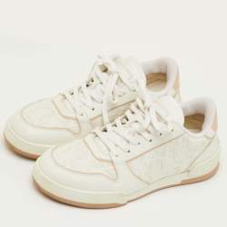 مملوكة مسبقًا حذاء رياضي ديور قماش جلود أبيض/بيج مخروق من الجلد نمط أوبليك مقاس 38