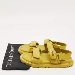 مملوكة مسبقًا صندل ديور أكت جلد بني مسطح مقاس 40