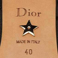 مملوكة مسبقًا حذاء ديور مسطح ظهر مفتوح شبكة سوداء وزخرفة شامواه مرقط وربطة مقاس 40