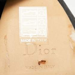 مملوكة مسبقًا صندل ديور سير حول الكاحل بتفاصيل سلسلة جلد بايثون مقاس 37