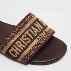 Pre Owned صندل سلايد ديور قماش مطرز أزرق داكن مقاس 40