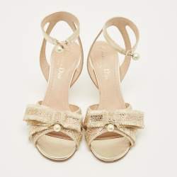 مملوكة مسبقًا صندل ديور سير كاحل جلد ذهبي مقاس 40.5