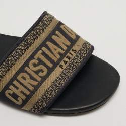 Pre Owned صندل سلايد ديور قماش مطرز أزرق داكن مقاس 40