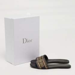 Pre Owned صندل سلايد ديور قماش مطرز أزرق داكن مقاس 40