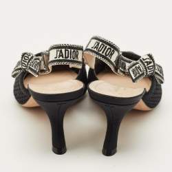 مملوكة مسبقًا Dior J'Adior Size 40 Black/White Knit Fabric Pointed Toe Slingback Pumps