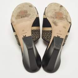 مملوكة مسبقًا Dior Dway Size 36 Black/Beige Embroidered Canvas Slide Sandals