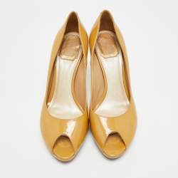 مملوكة مسبقًا حذاء كعب عالي ديور ميس ديور مقدمة مفتوحة بكعب عالي جلد لامع بيج مميز مقاس 39