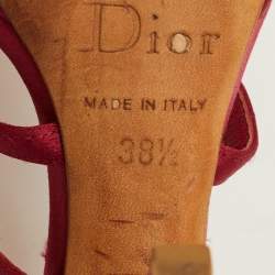 مملوكة مسبقًا Dior Strappy Size 38.5 Red Satin Slingback Platform Sandals
