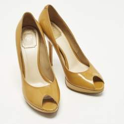 Pre Owned حذاء كعب عالي ديور ميس ديور مقدمة مفتوحة بكعب عالي جلد لامع بيج مميز مقاس 39