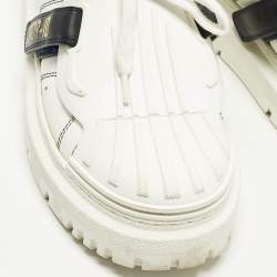 مملوكة مسبقًا حذاء رياضي ديور أيدي جلد أبيض عنق منخفض مقاس 38.5