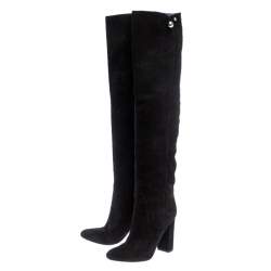 Pre Owned حذاء بوت ديور كعب عريض فوق الركبة تفاصيل شعار لون فضي سويدي أسود مقاس 37.5