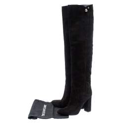 Pre Owned حذاء بوت ديور كعب عريض فوق الركبة تفاصيل شعار لون فضي سويدي  أسود مقاس 37.5