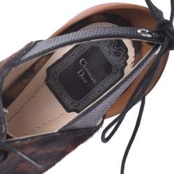 مملوكة مسبقًا Dior Leopard Print Pony Hair And Black Croc Embossed Leather Lace Up Pointed Toe Pumps Size 39