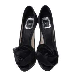 مملوكة مسبقًا Dior Black Mesh and Satin Chiffon Flower Peep Toe Platform Pumps Size 37.5