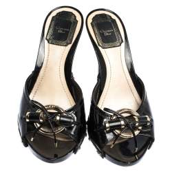 Pre Owned صندل سلايد ديور مزين بفيونكة و مزخرف جلد لامع أسود مقاس 37.5