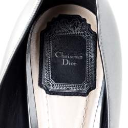 مملوكة مسبقًا  حذاء كعب عالي ديور غطاء مقدمة مدببة كاناج جلد أزرق/رصاصي مقاس 40.5