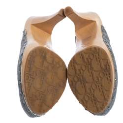 مملوكة مسبقًا Dior Grey Metallic Cannage Stitched Leather Platform Clogs Size 38
